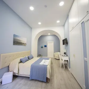 Prisca Naples
